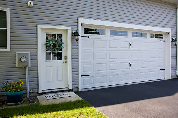24/7 Emergency Garage Door Panel Replacement experts in Ogallala, NE